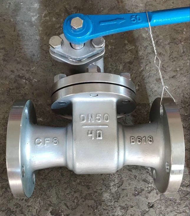 ���������y����D