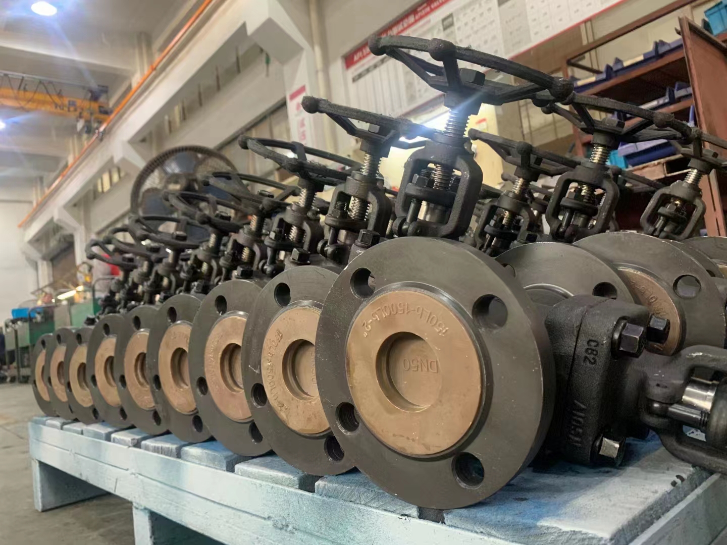 鍛鋼截止閥實物圖片.jpg 鍛鋼截止閥實物圖片.jpg